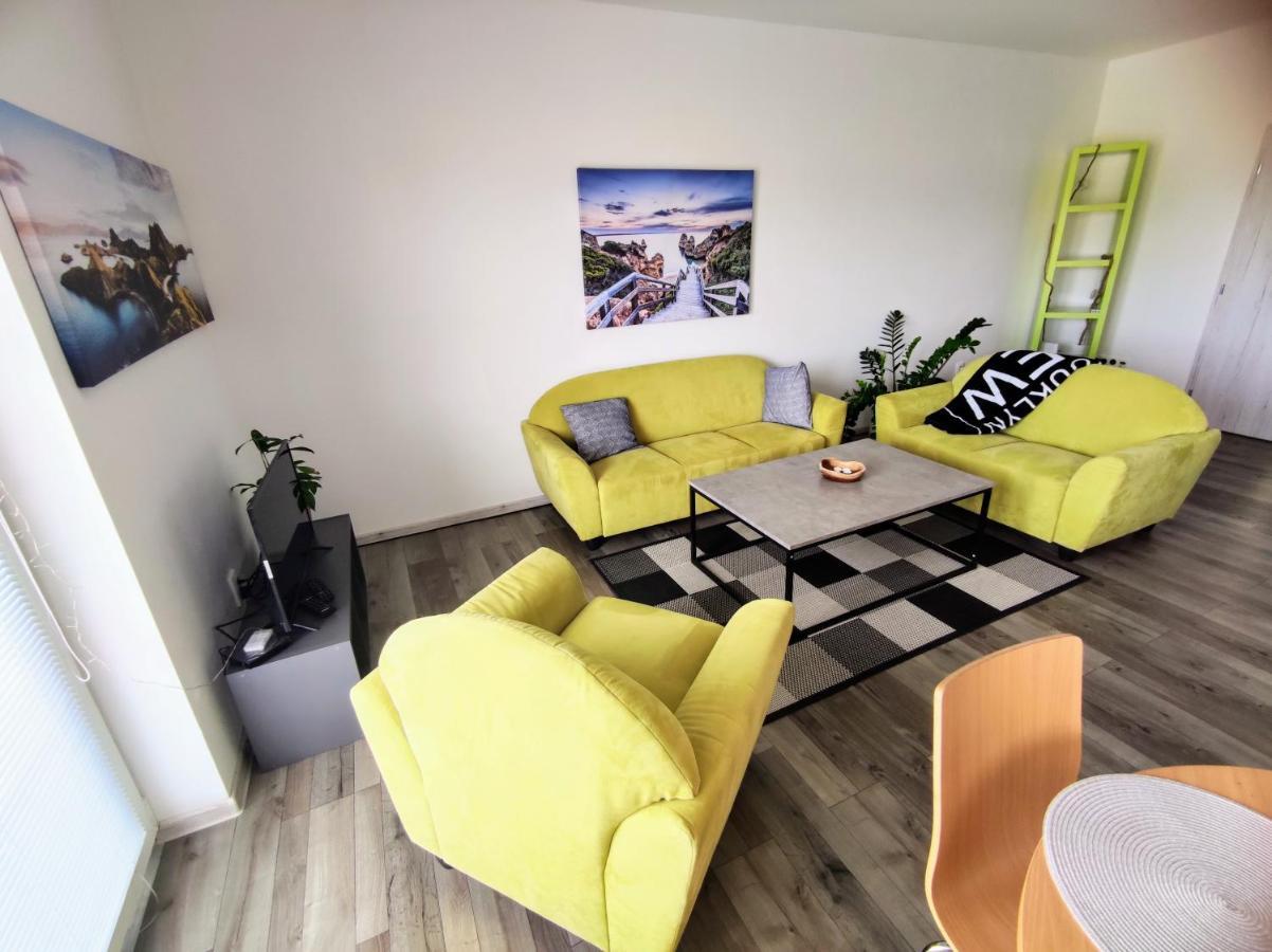 Comfort Apartment For 6 & Loggia & Free Parking Жилина Екстериор снимка