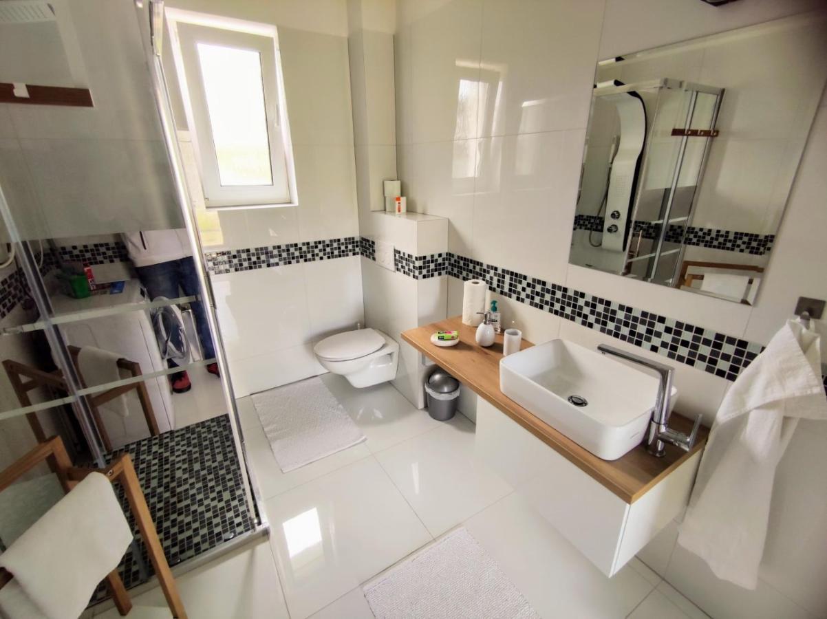 Comfort Apartment For 6 & Loggia & Free Parking Жилина Екстериор снимка