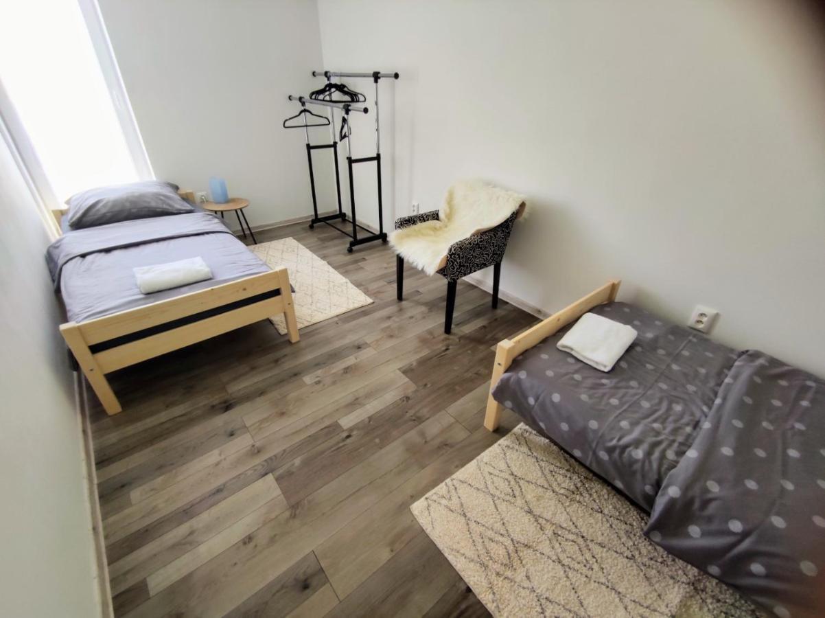 Comfort Apartment For 6 & Loggia & Free Parking Жилина Екстериор снимка